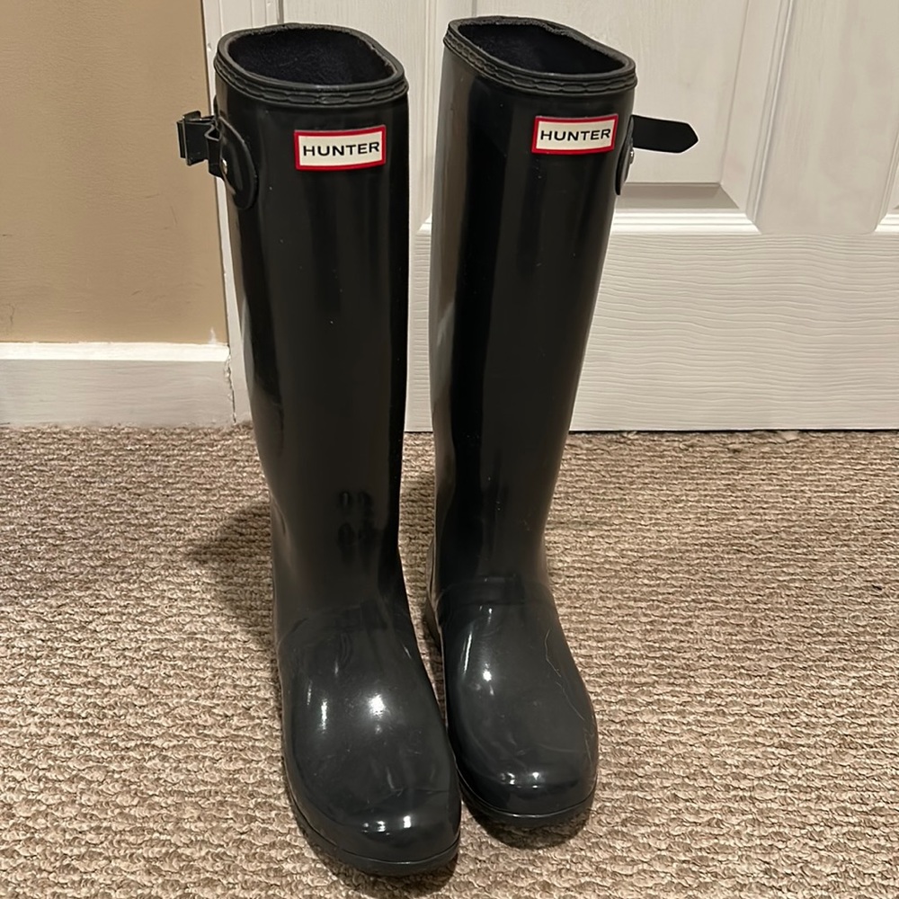 HUNTER gloss slate tall boots size 8